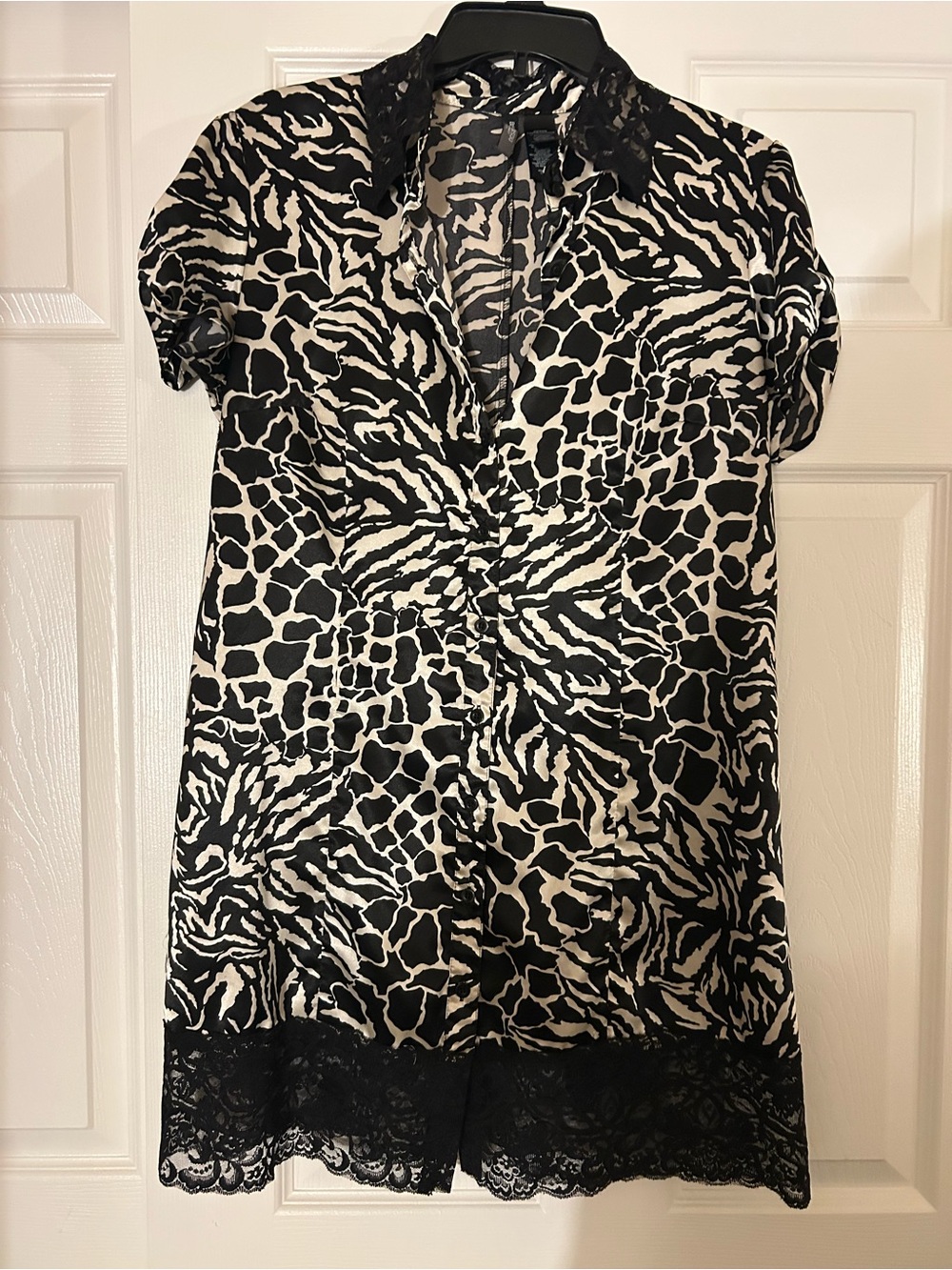 BisouBisou Black and White Animal-Print Short Sleeve Top with Lace Trim